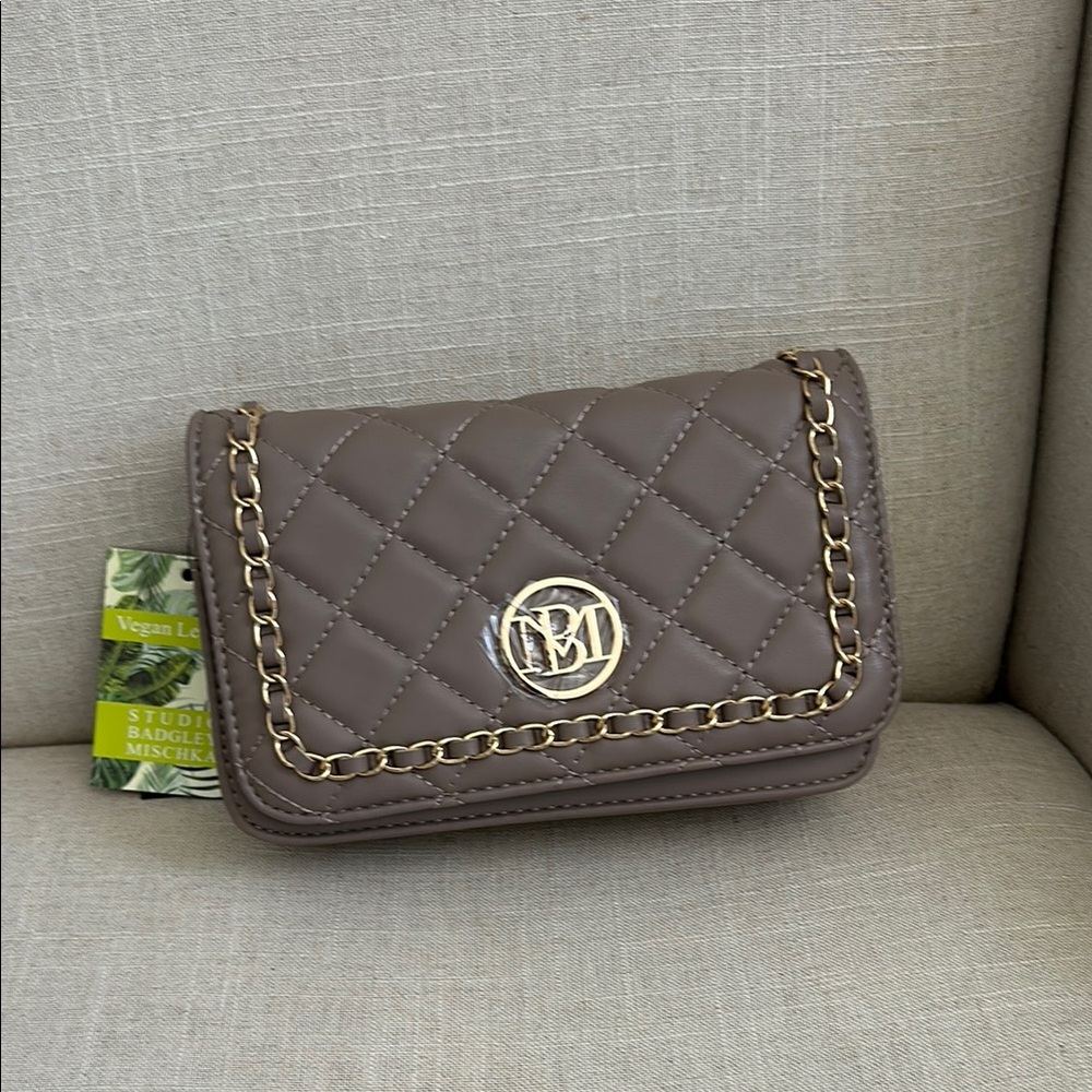 Badgley Mischka Brown Crossbody Bag Sleek Design